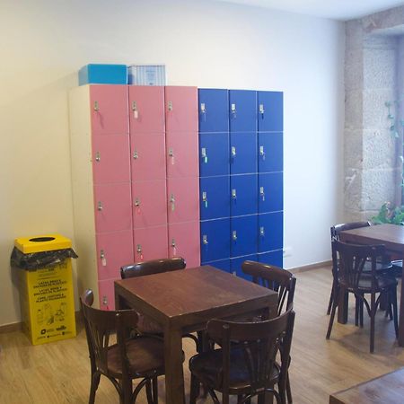 Albergue Parroquial Santiago Apostol De Редондела Екстериор снимка